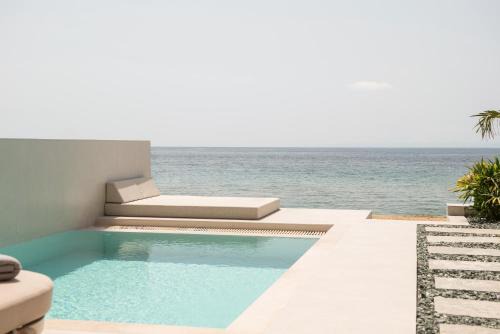 Strovilla Gaia Luxury Private Beachfront Villas