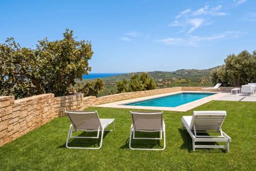 Villa Vision - Private Pool, Serenity & Seaviews