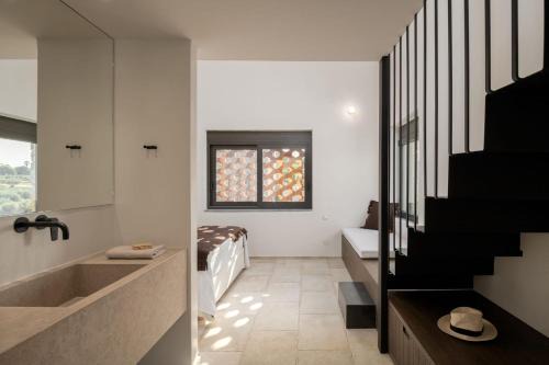Villa Livani, Prinos Sleeps 12 Heated Pool Peaceful Countryside Retreat
