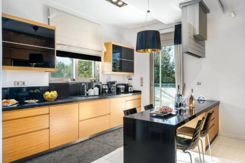 Free Breakfast at Oak Luxury villa with heated pool, Playground and Pool table in Rethymno