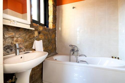 Amazing sea views at villa Elafonissi with private pool, near Elafonissi beach in Livadia