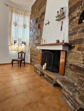 Mikri Vrisi Guest House in Perivólia