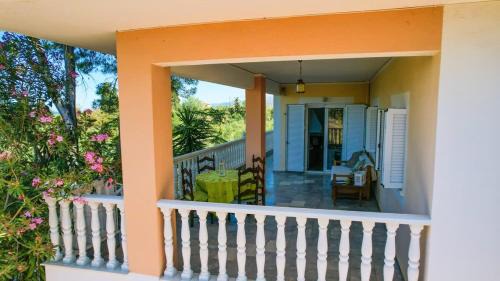 Charming Country House Just Steps from Everything in Kyparissia