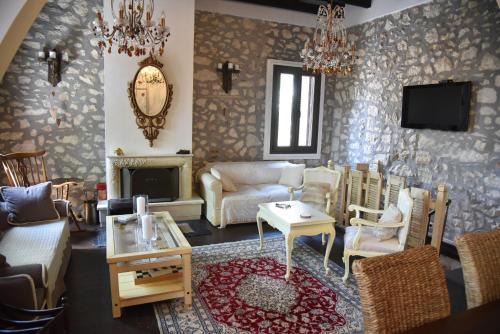 Arta Wood & Stone Traditional Villa Central Stay in Arta