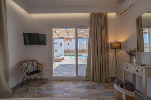 Depis luxury private villas in Plaka