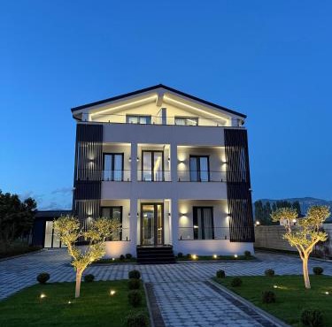 Airport Gate Hotel in Rinas