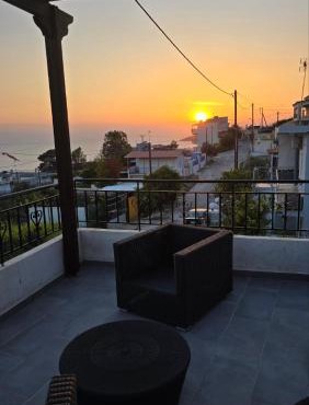 NEW! Enchanting house, wonderful sea view, Salamina