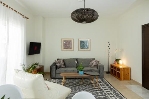 Zeusplace Chic & Boho Apartment