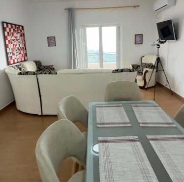 VILA ELEZI Piqeras in Borsh