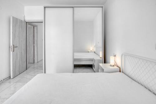 Peaceful Coastal 2-Bedroom Retreat by ΜΡS in Agia Triada