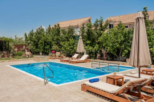 Villa Sophie - Sunny Retreat!