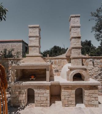 Guince House by All About Paxos in Oziás