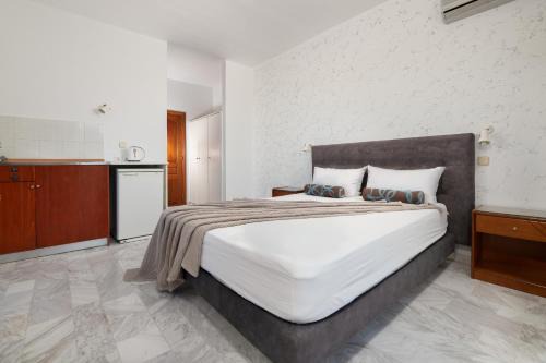 Vlycha Beach Apartments in Lindos