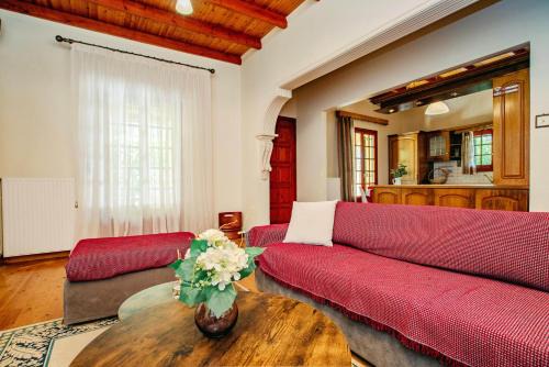 Eleas Gi Villa