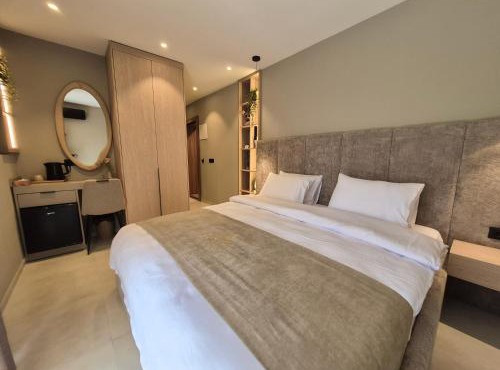 Roma Apartments