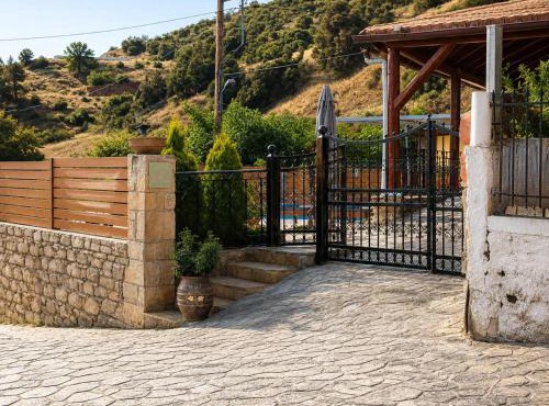 Villa Maria Christina with Private Pool in Crete