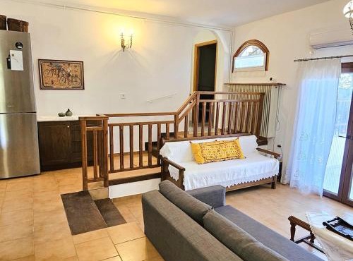 Mikri Vrisi Guest House in Kymi-Aliveri