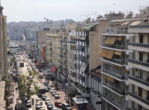 GRI LAMBR - Room 2 - SHARED APARTMENT - Beautiful Views in The Center Of Piraeus in Piraeus