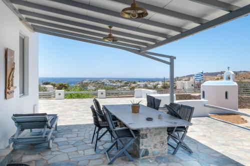 Villa Fotis in Ano Syros
