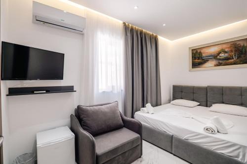 Lezet Hotel
