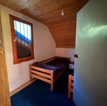 Ereniku Alpine Cabin-Riverfront Escape