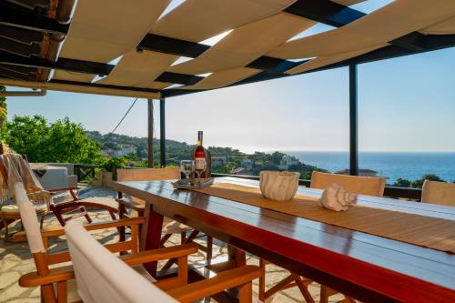 Agnanti Seaview Villa