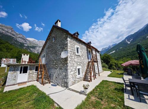 Bujtina Kodra in Theth