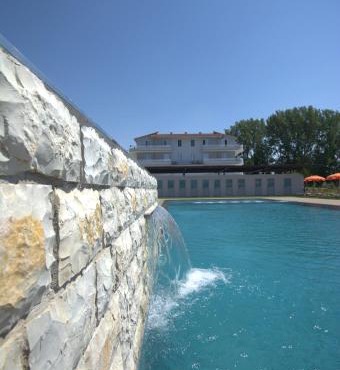 Villa Lumi Mat