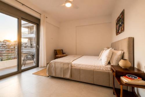 Modern Minimal Apartment at Kalamata Marina