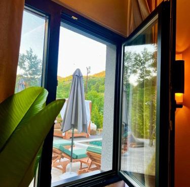 Aries Villa Albania
