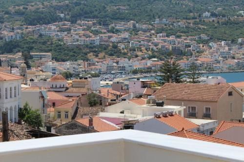 Diogenes Apartments in Samos