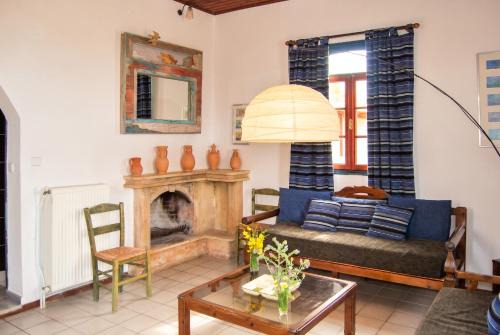 Picturesque Villa in Limnos + Enclosed Garden + Sea View