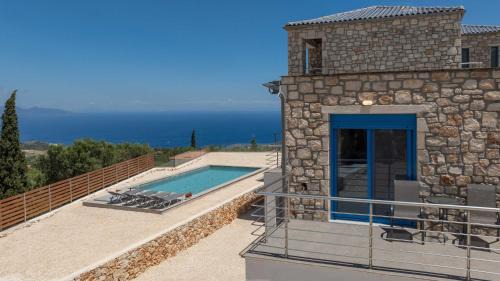 Royal Majestic Residences with Pool & Sea View, North Zakynthos in Skinaria