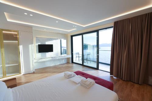 Palmera Sunrise Vila in Sarandë