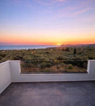 Blue & Green - Sunset Sea View Apartment in a Quiet Location