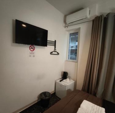 Liberal Mini Rooms in Athens