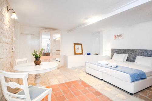 Villa Rastoni by Rastonivillas - Sunny Family Villa in the best part of Corfu!