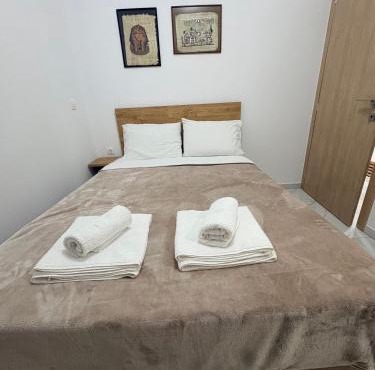 Project Georgiadi #3 - Modern Apartment in peaceful neighborhood - 15 mins from Loutra Pozar in Aridaia