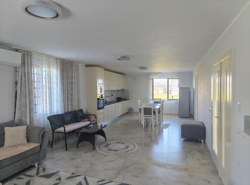 Ariona apartment in Draç
