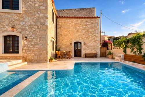 Villa Kaladare - Private Pool & Quiet Relaxing Stay