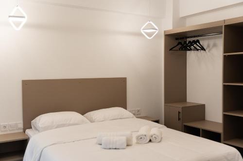 MARRONI RETREAT - Pool - Spa - Gym in Skotina