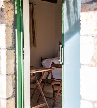 GAIA - Boutique Retreat in Marathopoli