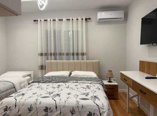 Guest House White Villa