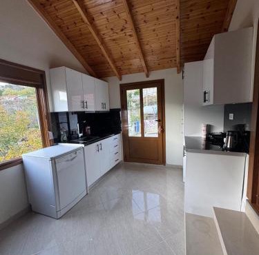 Bedena House in Kolonjë