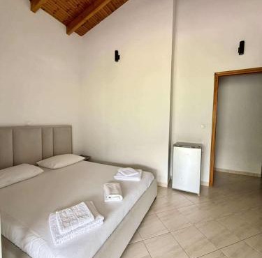 Pashaj Himare Guest House in Himare