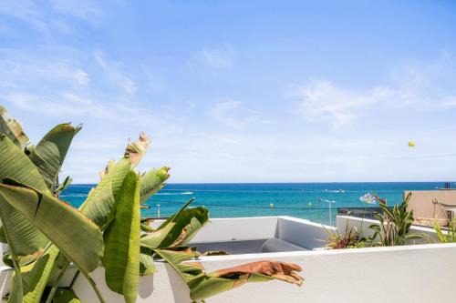 Hospi Living Stalis Beachfront Suites with Heated Jacuzzi in Stalís