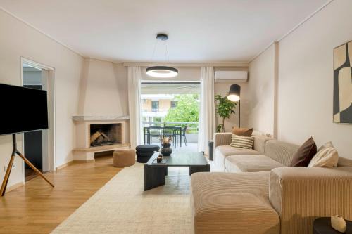 Light-Filled 3BR Flat in Marousi by UPSTREET