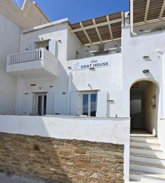 The Goat House by Tinosstay in Kardiani