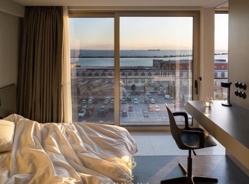 Nero Luxury Suites by Zennova