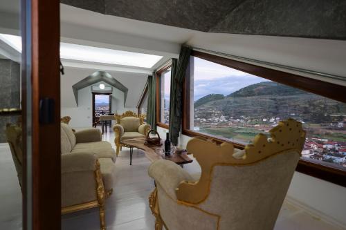 Marin Duplex Villa Berat